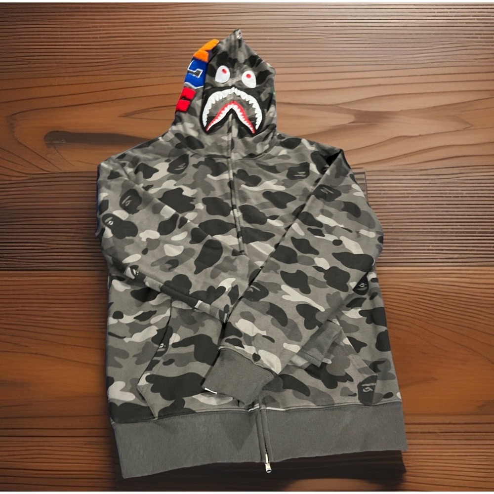a Bathing Ape Camo Shark Full Zip Hoodie WGM Size Large Gray Camo Jacket BAPE